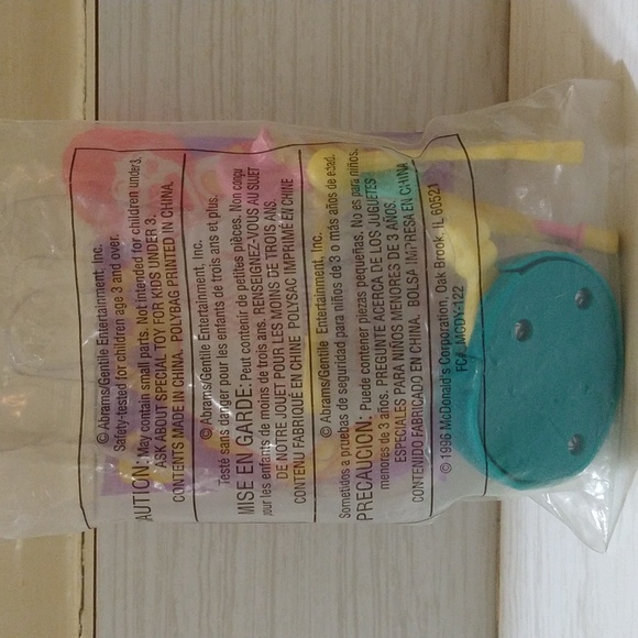 Vintage 1996 McDonald's Happy Meal Sky Dancers #3 Flutterfly with Accessory - Picture 2 of 2